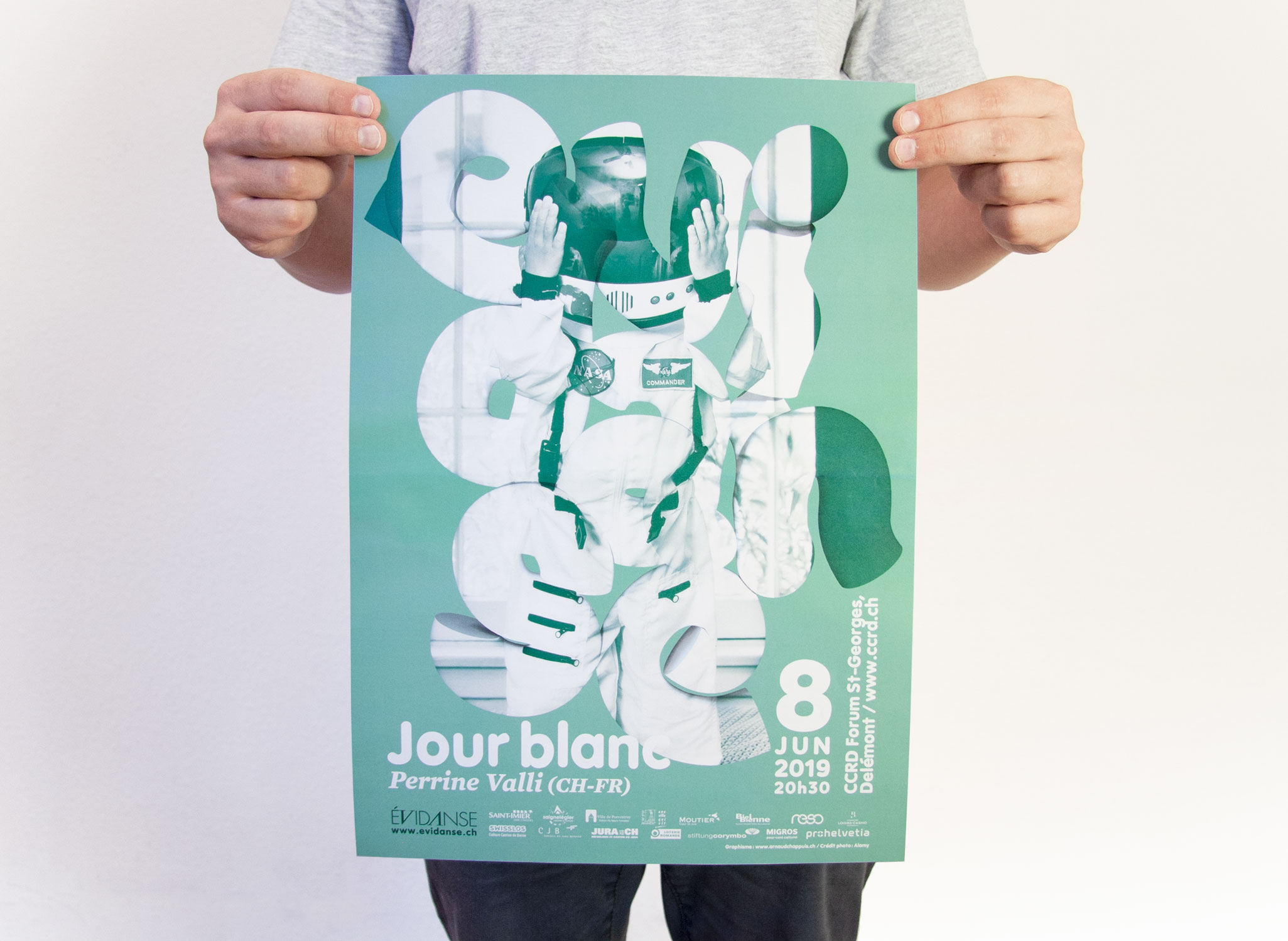 evidanse 2018-2019 affiche Jour blanc Perrine Valli - crédit photo Alamy - édition aicc - impression le franc-montagnard SA - graphisme arnaud-chappuis